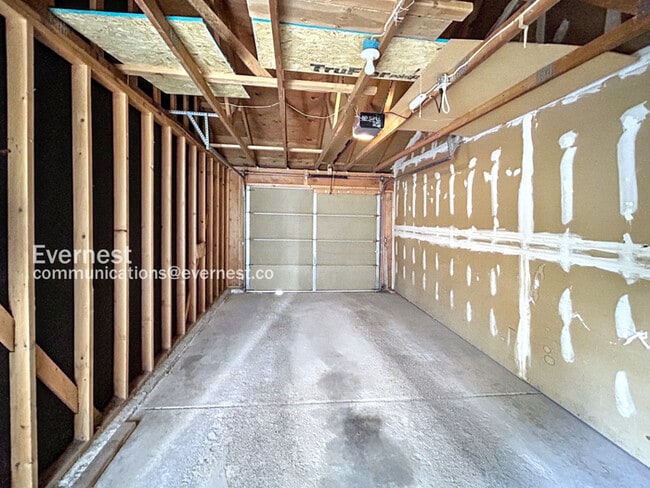 Building Photo - 7985 Lexington Park Dr