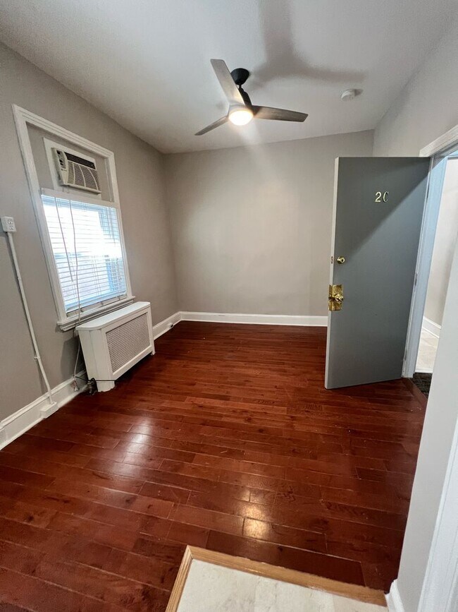 Building Photo - 808 S 2nd St