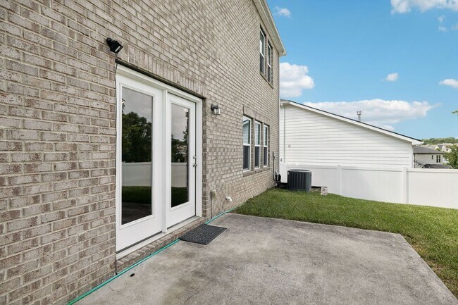 Building Photo - Clover Glen Rental