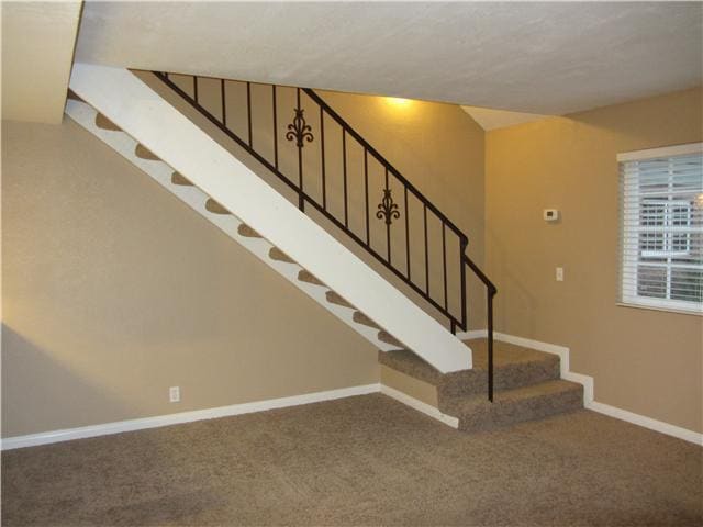 Building Photo - 808 B St