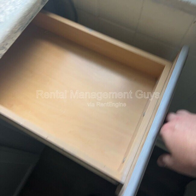 Building Photo - 2110 Fremont Ave N