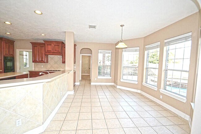 Building Photo - 5926 Solar Point Ln