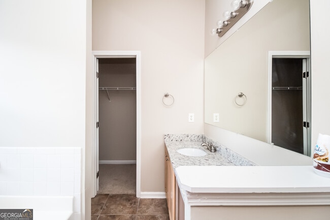 Building Photo - 7522 Clear Creek Approach