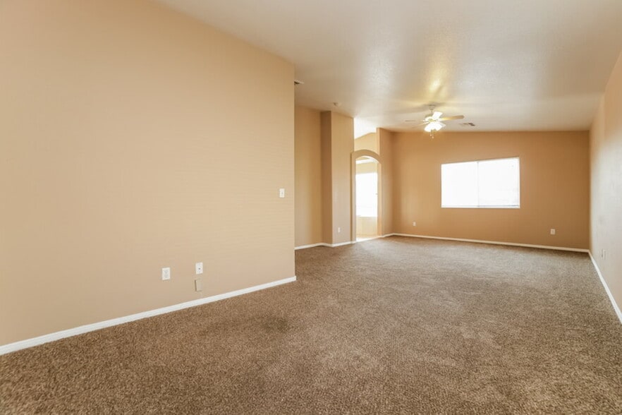 Building Photo - 408 Orchid Oasis Ave