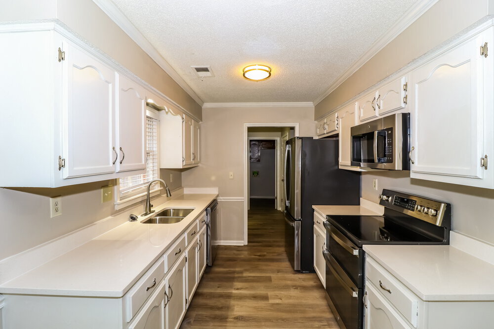 Building Photo - 329 Locust Grove Dr