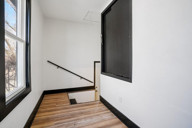 Building Photo - 5039 26th Ave