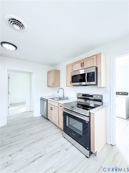 Building Photo - 2706 Selden St