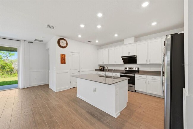 Building Photo - 16448 Parable Wy