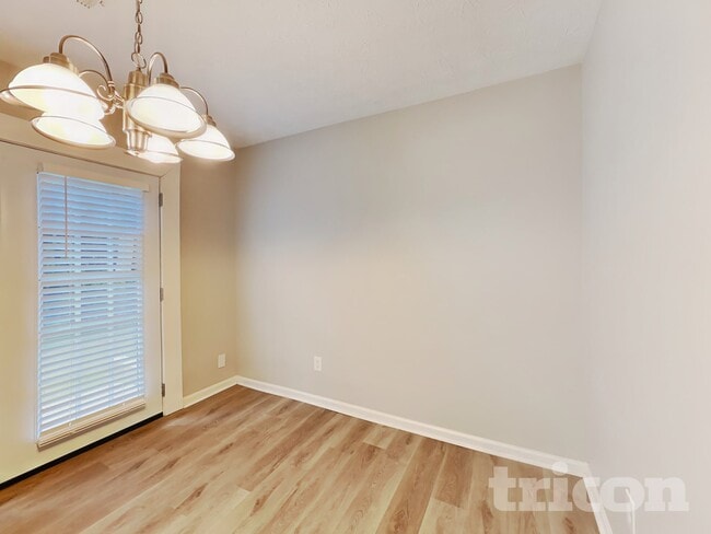 Building Photo - 1124 Whisper Wind Dr