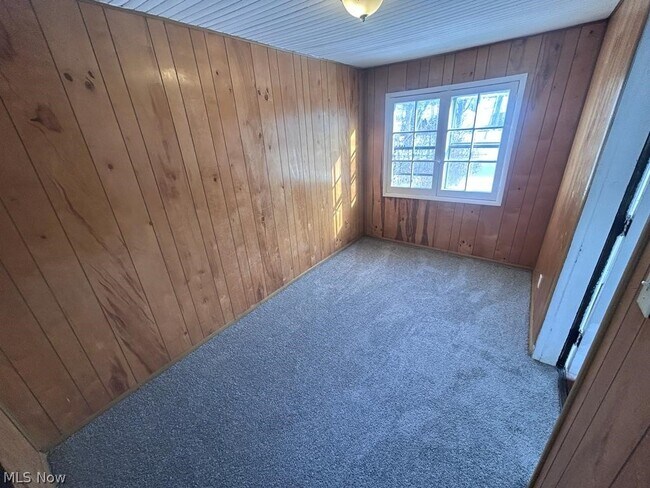 Building Photo - 1478 Sherbrook Rd