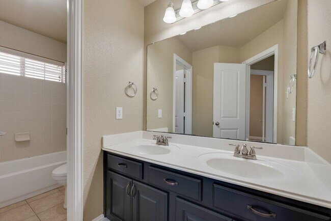 Building Photo - A must see home in Grand Prairie!