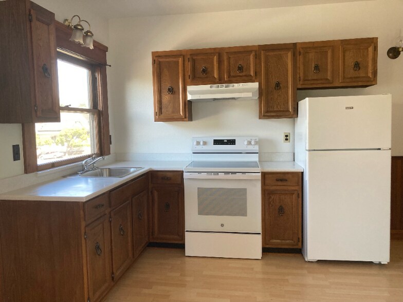 Building Photo - 743 Buchon St