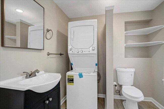 Building Photo - 3 Park Ave