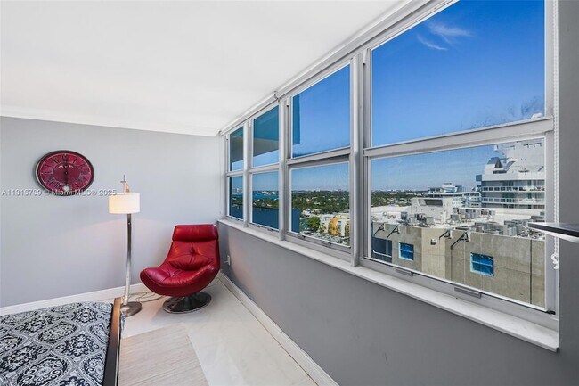 Building Photo - 5838 Collins Ave