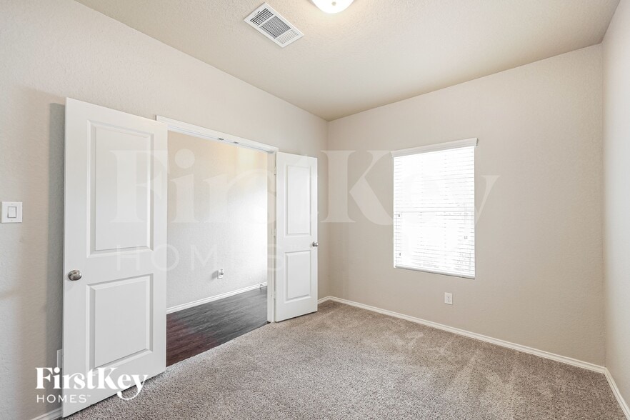 Building Photo - 32079 Camellia Bnd