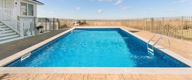 Building Photo - 473 Dune Rd