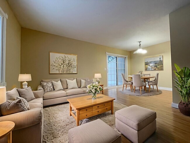 Primary Photo - 3 bed/2 bath Sweet Townhome In Brooklyn Pa...