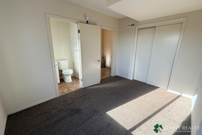 Building Photo - Bright Multi-Level 4BR Home with Two Primary Bedrooms