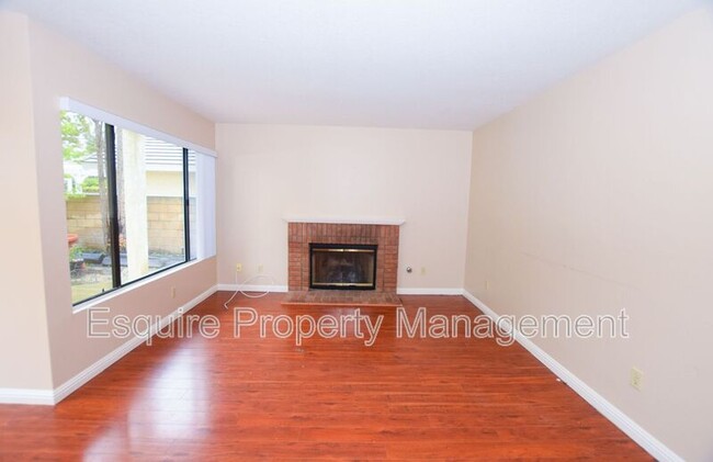 Building Photo - 13065 Sleepy Wind St