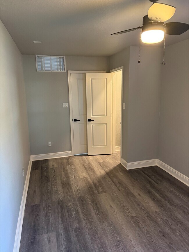 Building Photo - 12230 Kleinmeadow Dr