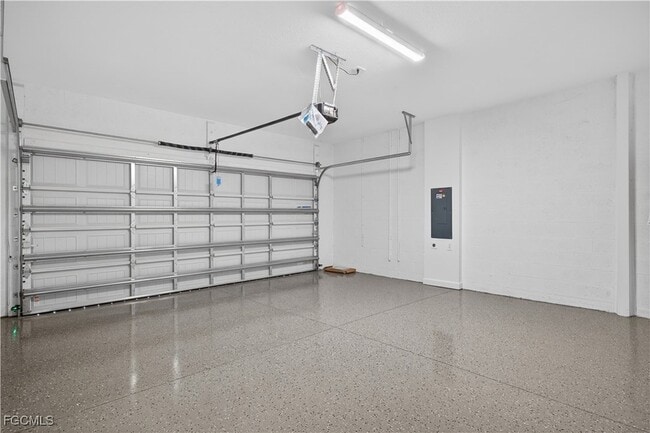 Building Photo - 15015 Bluewater Rd