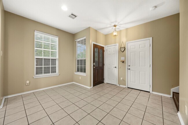 Building Photo - 2765 Maybrook Hollow Ln