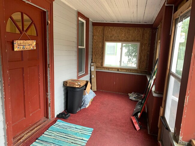 Building Photo - 446 Summit Ave