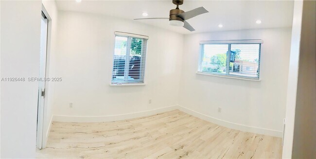 Building Photo - 19340 NE 18th Ct