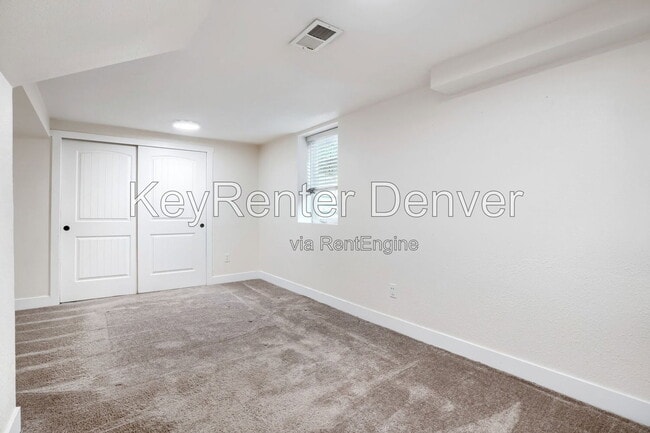 Building Photo - 1564 Tamarac St