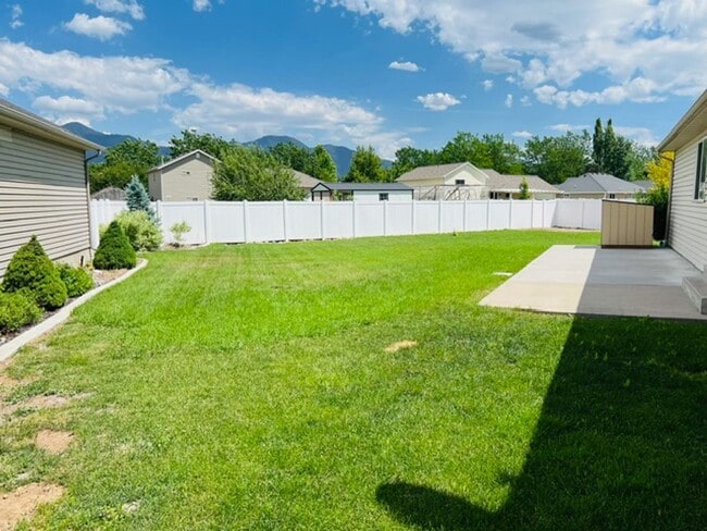 Building Photo - Beautiful patio home in Logan on Cul-de-sac
