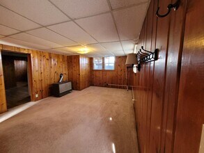 Building Photo - 2120 Russell Ave