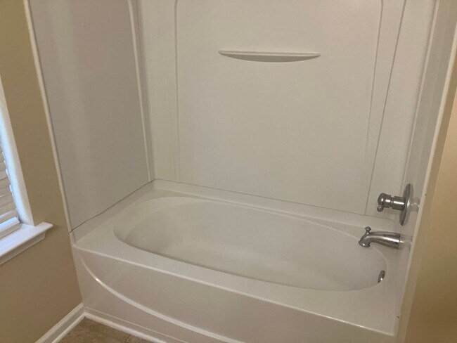 Building Photo - 3BR / 2.5 BA  At Bluffton Park