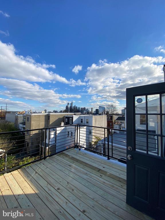 Building Photo - 655 N 33rd St