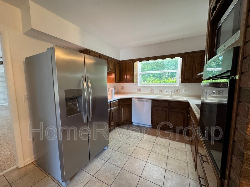 Building Photo - 2907 Caballero Dr