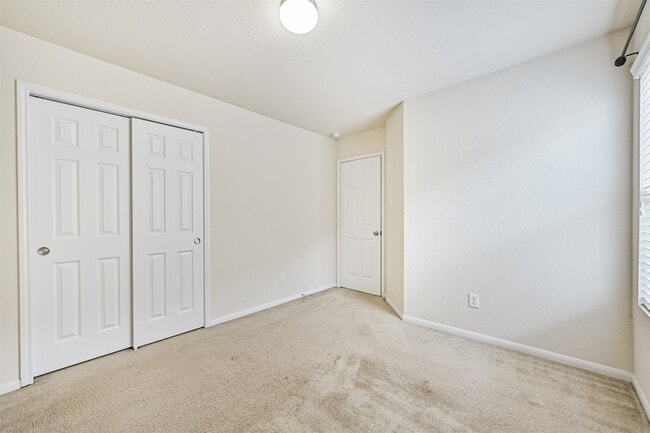 Building Photo - 13418 E Red Birch Cir