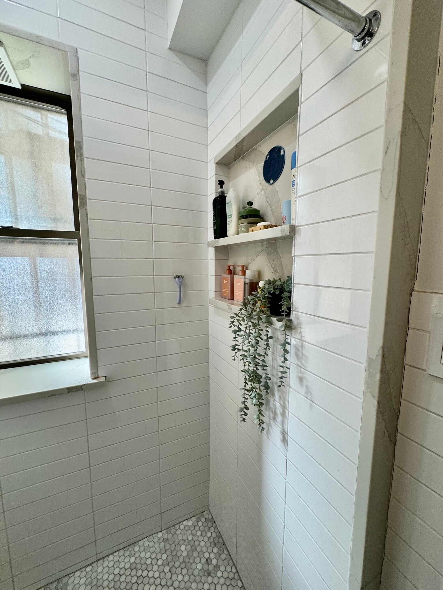 Building Photo - 1662 Commonwealth Ave