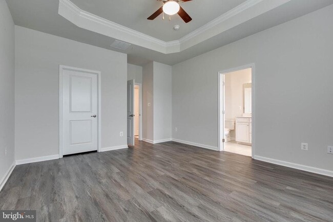 Building Photo - 7912 N Gladden Farm Way