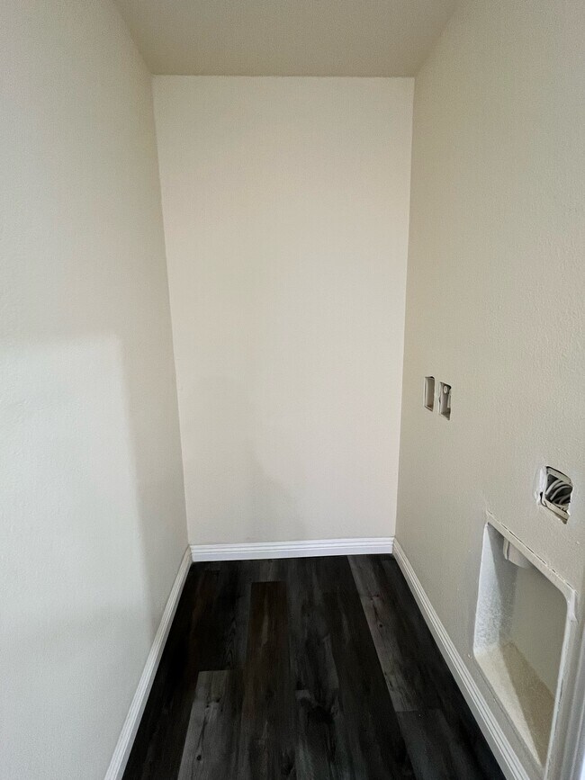 Building Photo - 1529 Duarte Pl
