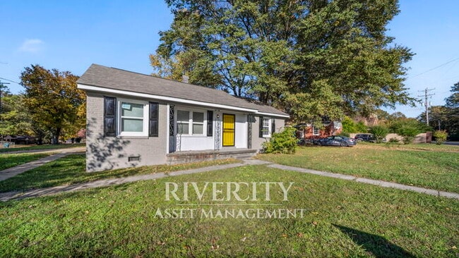 Building Photo - 1290 Dellwood Ave