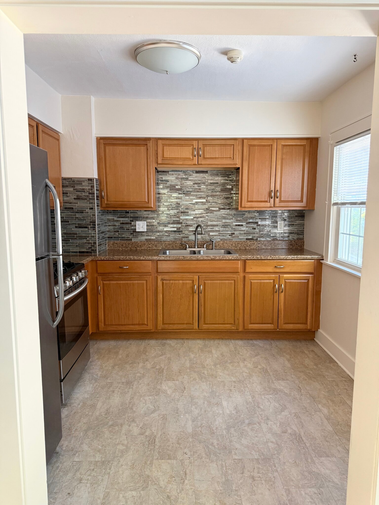 Kitchen - 225 Wilmore Pl