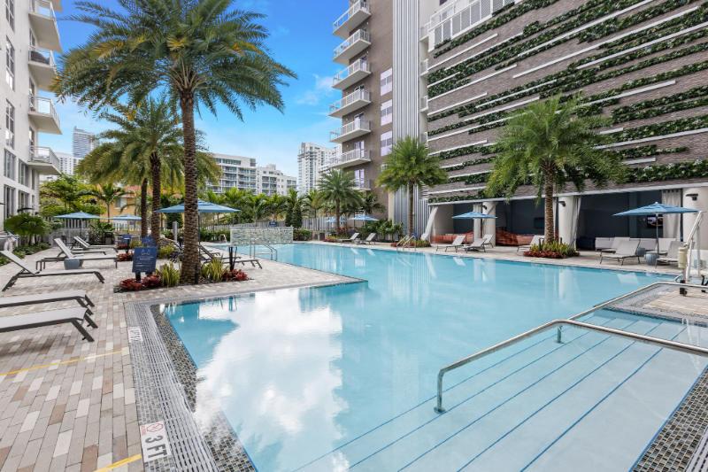 Building Photo - 2703 Biscayne Blvd
