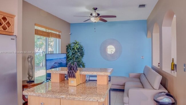 Building Photo - 1701 SE 17th Ave