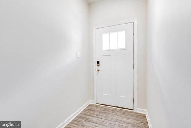 Building Photo - 3117 Laurel Hl Rd