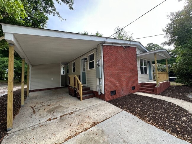 Building Photo - 446 Cape Fear Blvd