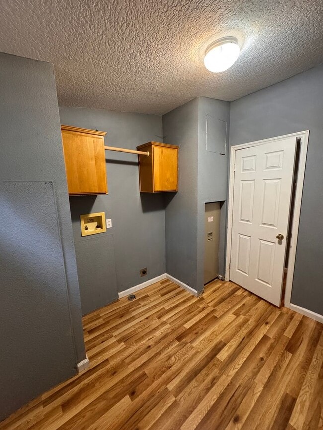 Building Photo - 4 BR/2 BA Rural Retreat Near Battle Ground with Master Suite & Large Yard