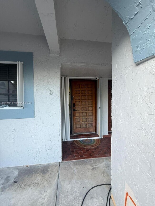 Building Photo - 1595 SW 122nd Ave