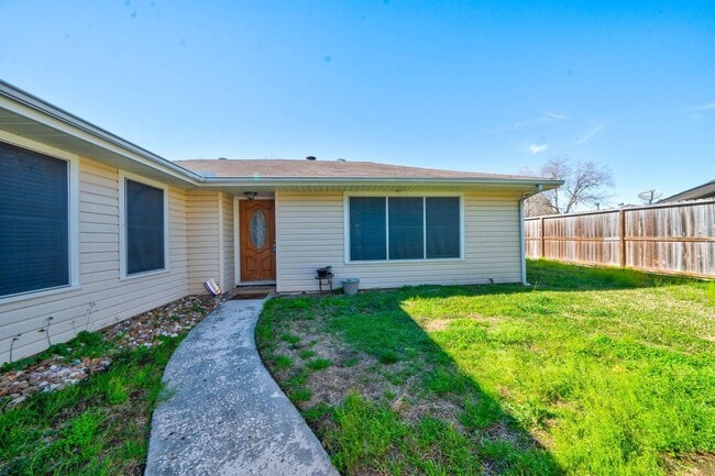 Building Photo - 23115 Pennsgrove Rd