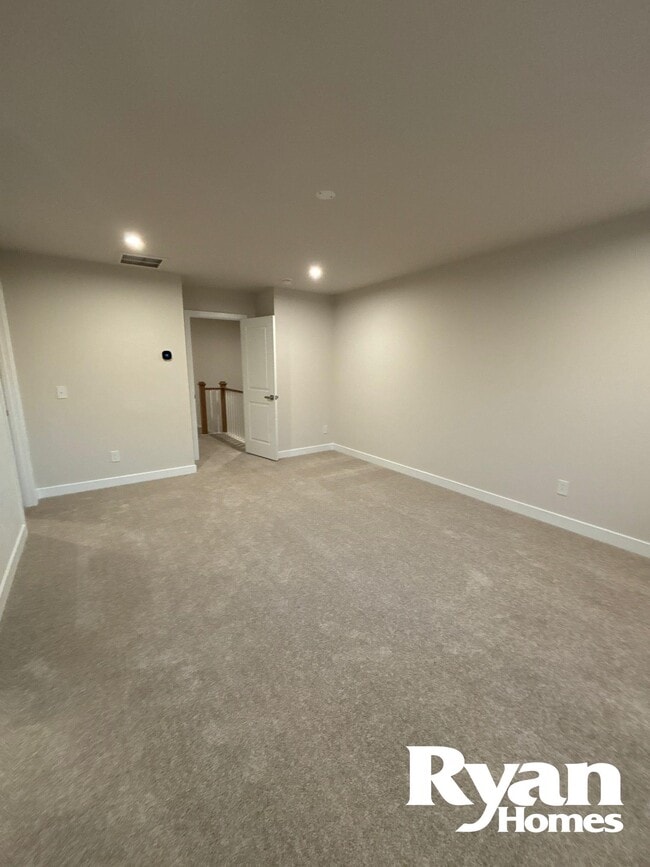 Building Photo - 206 Lograto Ln