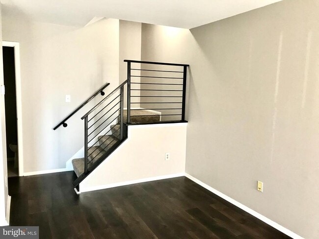 Building Photo - 8071 Pantano Pl