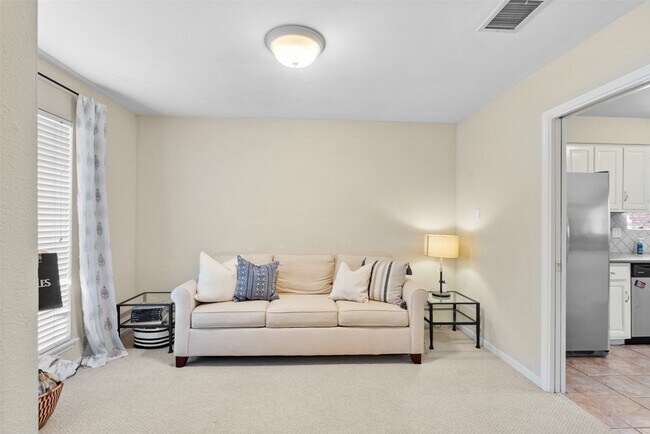 Building Photo - 2526 Palo Pinto Dr